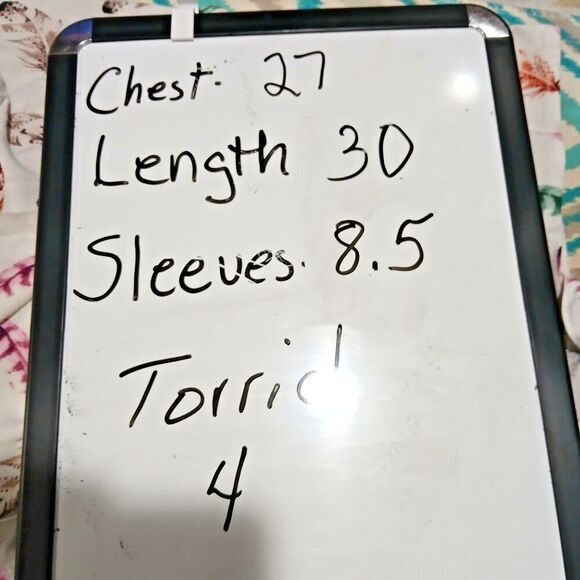 Torrid Women Size 4 Adult Boho Minimalist Shirt with 1 Pocket, 2020. - Picture 3 of 8